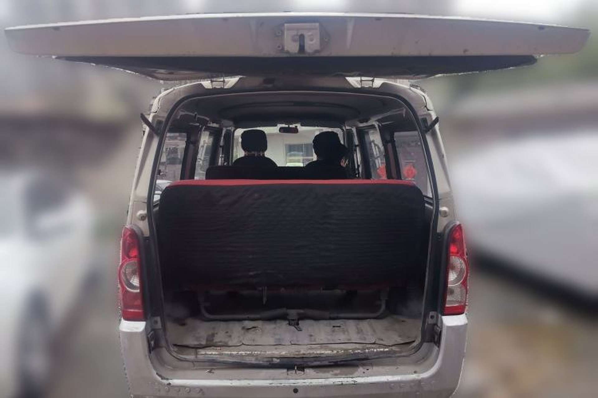Used Wuling Rongguang 2011 1.2L Base Version Trunk