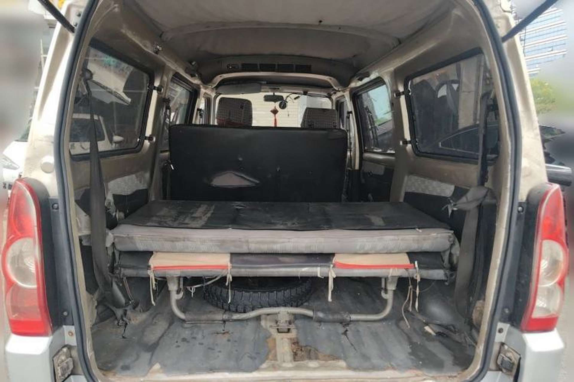 Used Wuling Rongguang 2011 1.2L Base Version Trunk