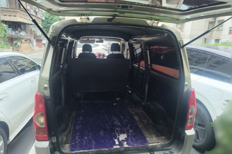 Used Wuling Rongguang 2011 1.2L Base Version Trunk