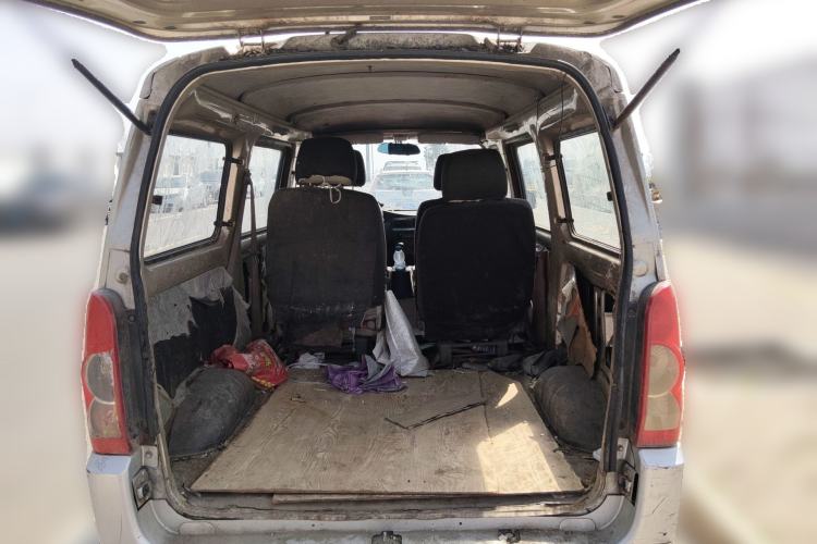 Used Wuling Rongguang 2011 1.2L Base Version Trunk