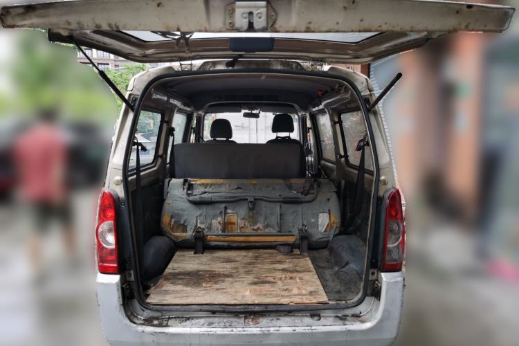 Used Wuling Rongguang 2011 1.2L Base Version Trunk