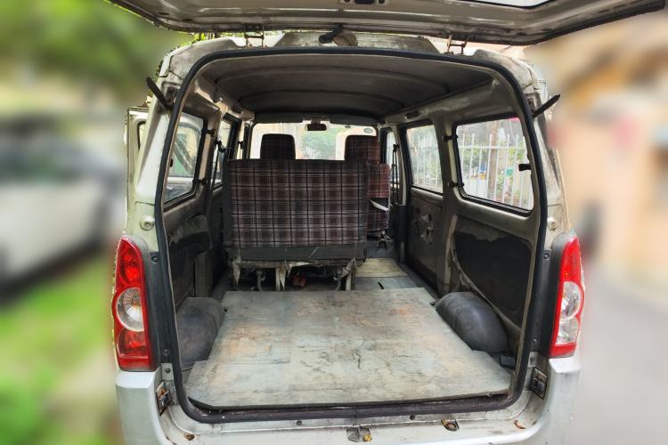 Used Wuling Rongguang 2011 1.2L Base Version Trunk