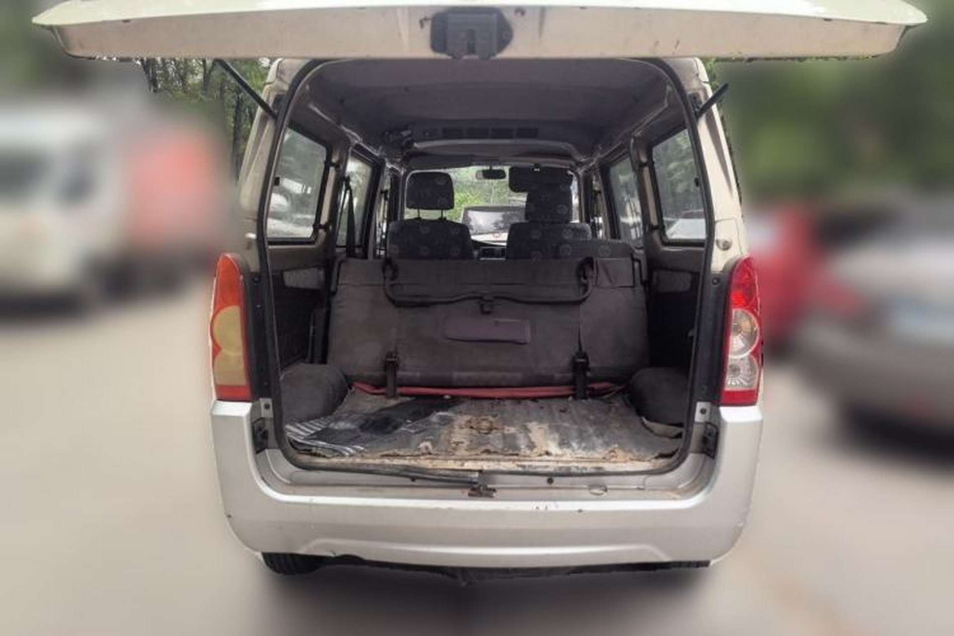 Used Wuling Rongguang 2011 1.2L Base Version Trunk