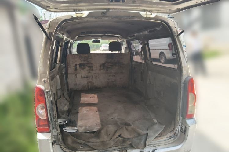 Used Wuling Rongguang 2011 1.2L Base Version Trunk
