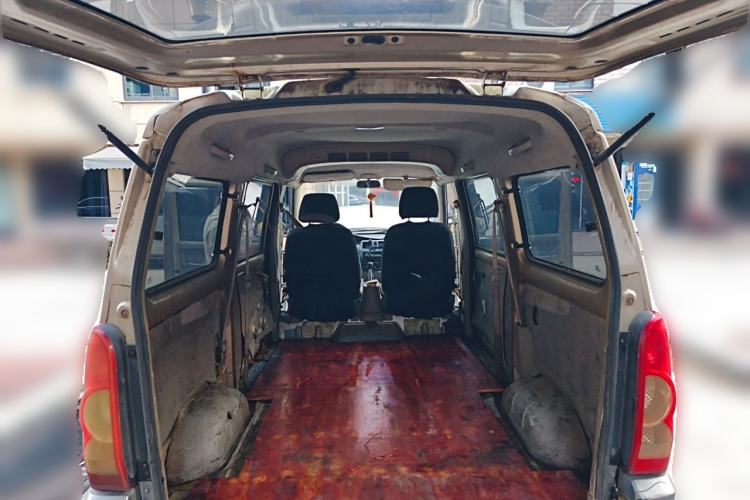 Used Wuling Rongguang 2011 1.2L Comfort Model Trunk