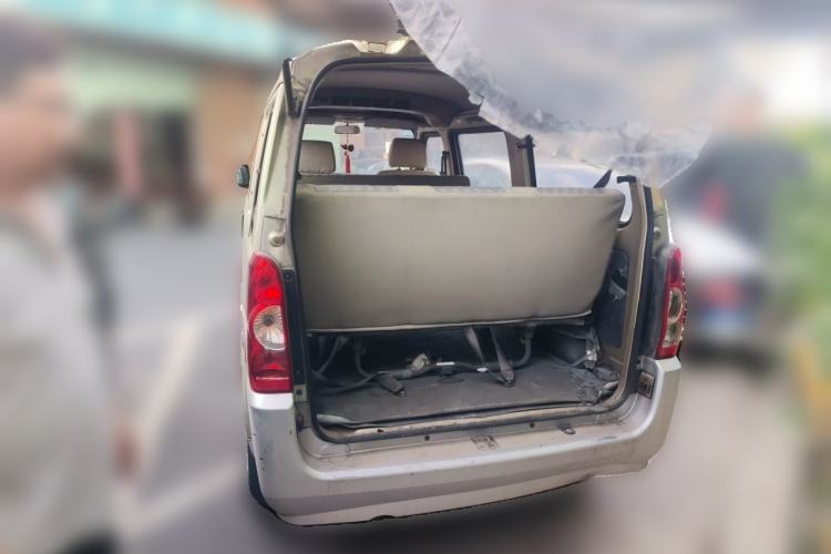 Used Wuling Rongguang 2011 1.2L Base Version Trunk