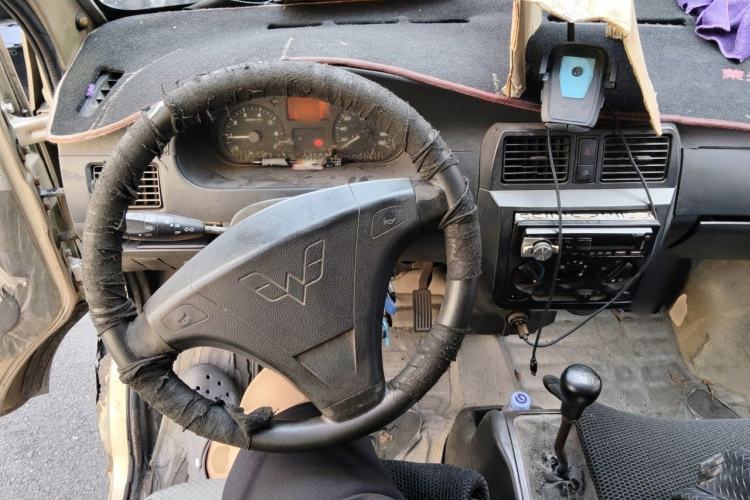 Used Wuling Rongguang 2012 1.5L Extended Standard Version Center Console
