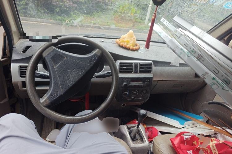 Used Wuling Rongguang 2012 1.2L Extended Basic Version LJY Center Console