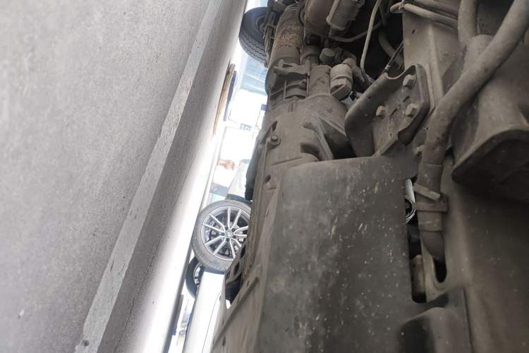 Used Wuling Rongguang 2012 1.5L Extended Basic Version Chassis Front Right