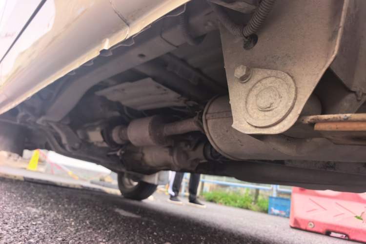 Used Wuling Rongguang 2012 1.2L Extended Basic Version LJY Chassis Rear Left