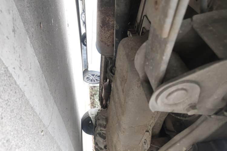 Used Wuling Rongguang 2012 1.5L Extended Basic Version Chassis Rear Right