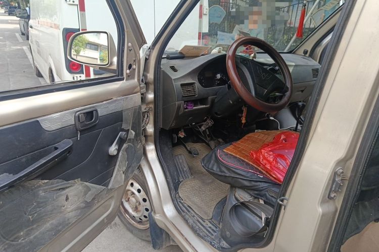 Used Wuling Rongguang 2012 1.2L Extended Basic Version LJY Driver Seat