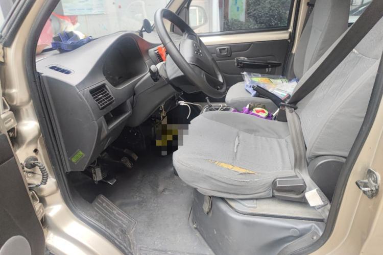 Used Wuling Rongguang 2012 1.5L Extended Basic Version Driver Seat