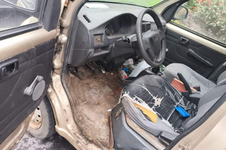 Used Wuling Rongguang 2012 1.2L Extended Basic Version LJY Driver Seat