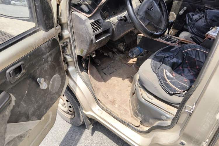 Used Wuling Rongguang 2012 1.5L Extended Basic Version Driver Seat