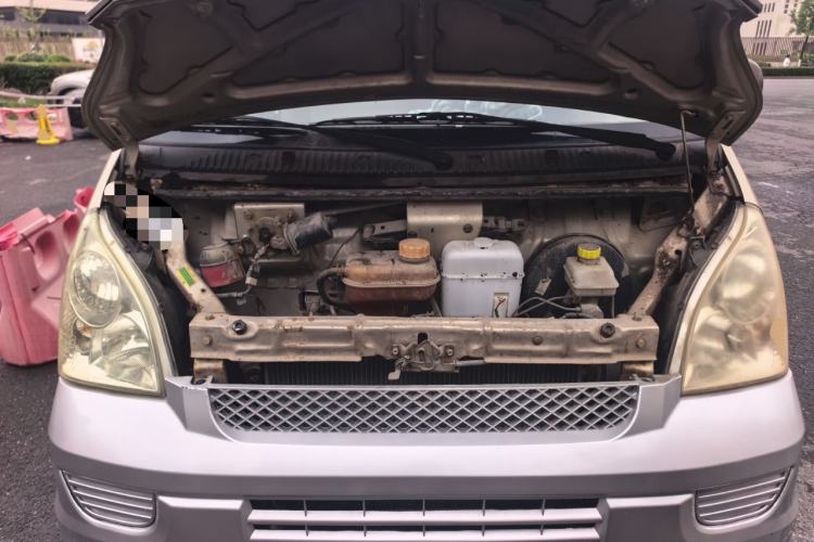 Used Wuling Rongguang 2012 1.2L Extended Basic Version LJY Engine Bay