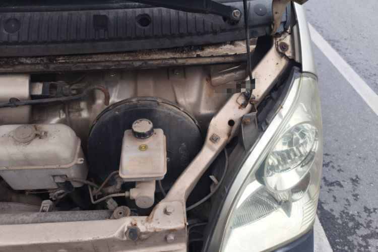 Used Wuling Rongguang 2012 1.2L Extended Basic Version LJY Engine Bay Left
