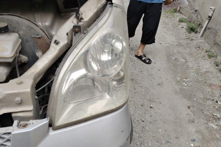 Used Wuling Rongguang 2012 1.2L Extended Basic Version LJY Engine Bay Left