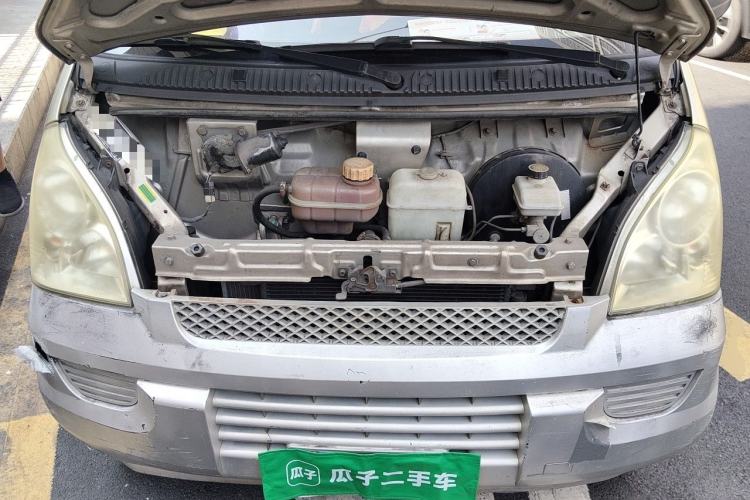 Used Wuling Rongguang 2012 1.5L Extended Standard Version Engine Bay