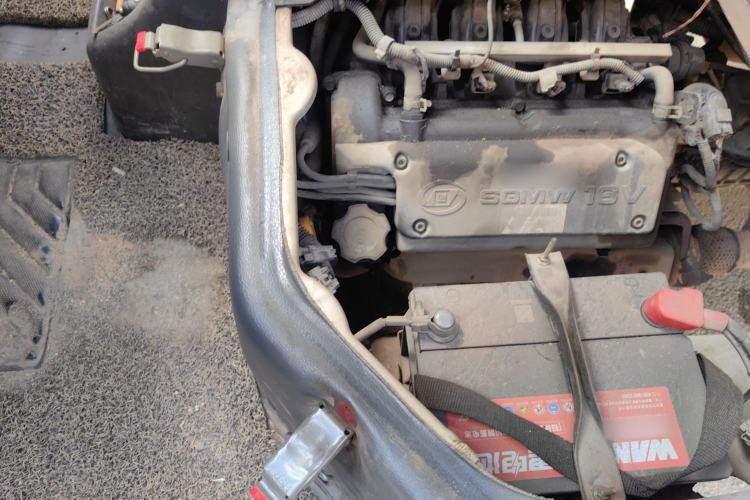 Used Wuling Rongguang 2012 1.2L Extended Basic Version LJY Engine Bay Right