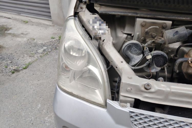 Used Wuling Rongguang 2012 1.2L Extended Basic Version LJY Engine Bay Right
