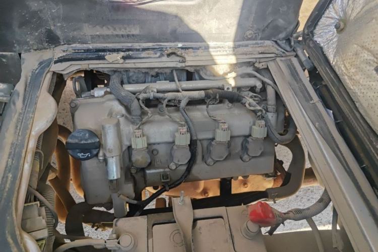 Used Wuling Rongguang 2012 1.2L Extended Basic Version LJY Engine Bay