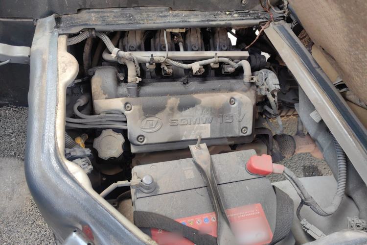 Used Wuling Rongguang 2012 1.2L Extended Basic Version LJY Engine Bay
