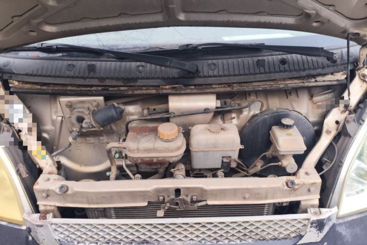 Used Wuling Rongguang 2012 1.2L Extended Basic Version LJY Engine Bay