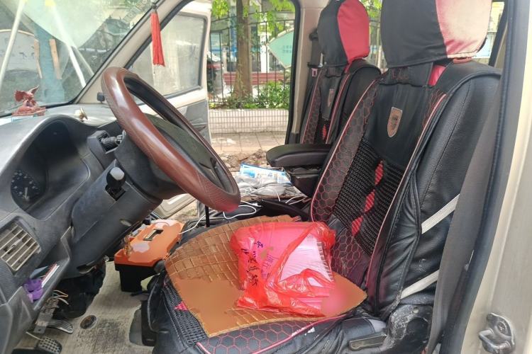 Used Wuling Rongguang 2012 1.2L Extended Basic Version LJY Left Front Seat