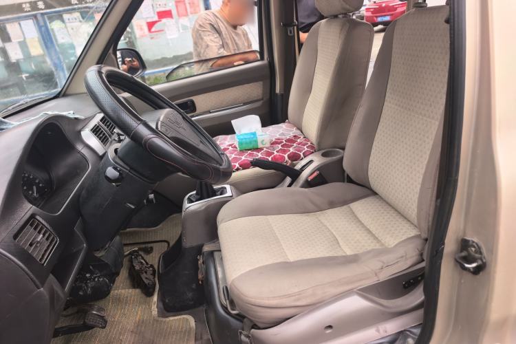 Used Wuling Rongguang 2012 1.2L Extended Basic Version LJY Left Front Seat