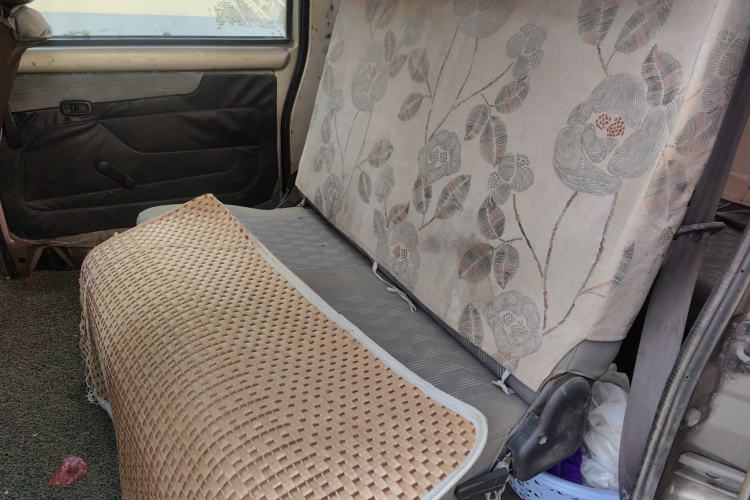 Used Wuling Rongguang 2012 1.2L Extended Basic Version LJY Left Rear Seat