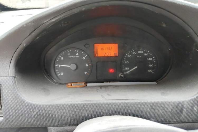 Used Wuling Rongguang 2012 1.2L Extended Basic Version LJY Odometer Close Up