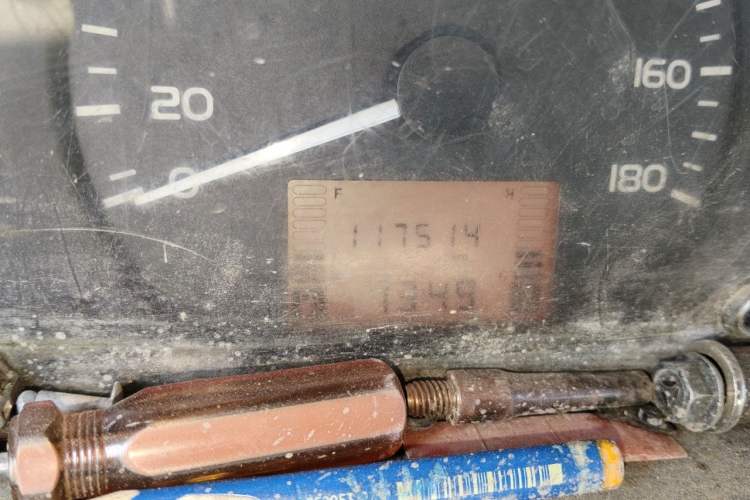 Used Wuling Rongguang 2012 1.5L Extended Basic Version Odometer Close Up