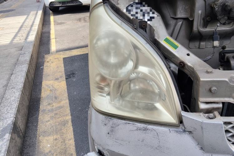 Used Wuling Rongguang 2012 1.5L Extended Standard Version Right Front Headlight