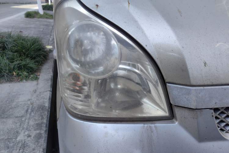 Used Wuling Rongguang 2012 1.2L Extended Basic Version LJY Right Front Headlight
