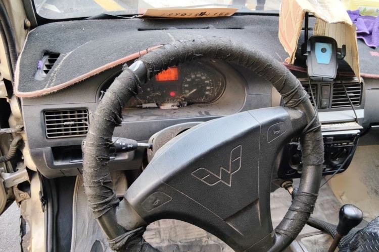 Used Wuling Rongguang 2012 1.5L Extended Standard Version Steering Wheel