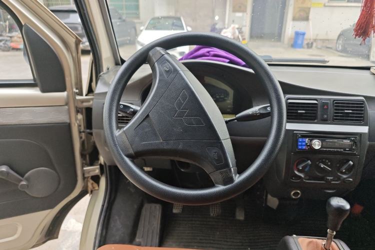 Used Wuling Rongguang 2012 1.5L Extended Basic Version Steering Wheel