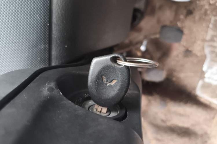 Used Wuling Rongguang 2012 1.2L Extended Basic Version LJY Vehicle Key