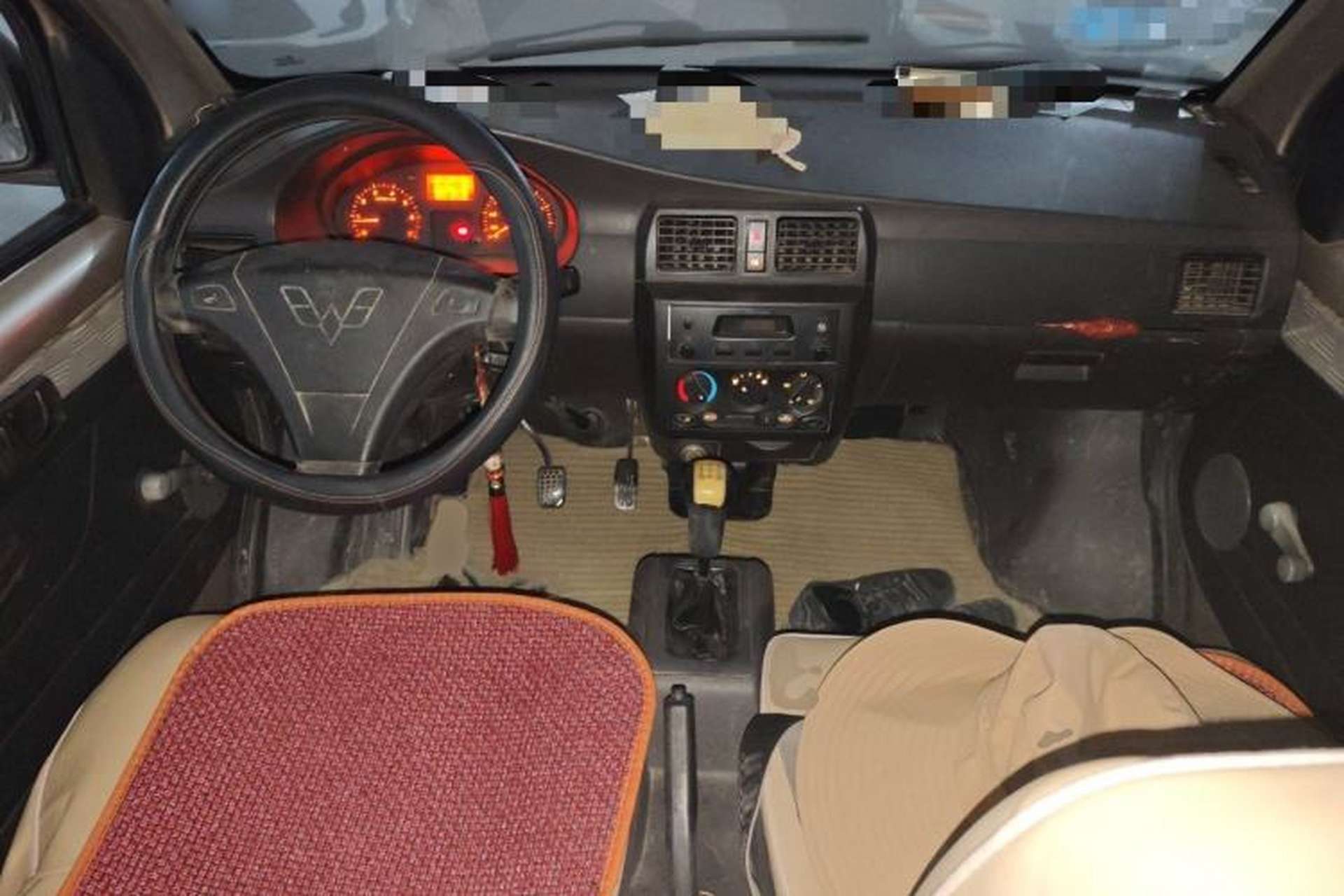 Used Wuling Rongguang 2012 1.2L Extended Basic Version LJY Center Console