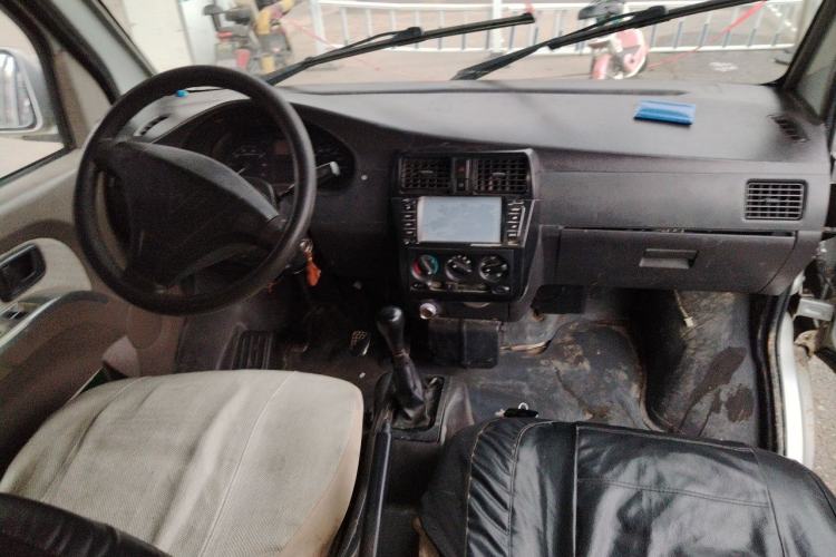 Used Wuling Rongguang 2012 1.2L Extended Basic Version LJY Center Console