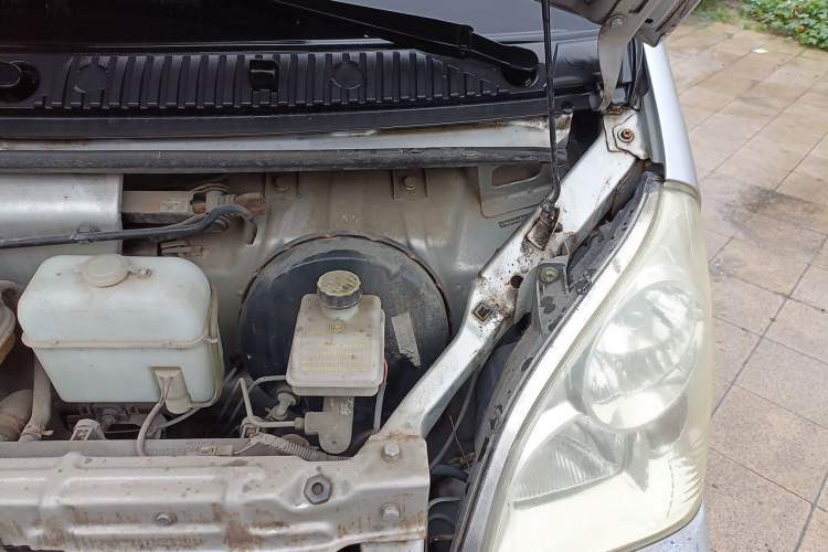 Used Wuling Rongguang  Engine Bay Left