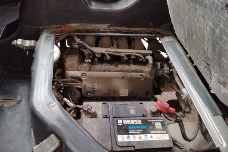 Used Wuling Rongguang 2012 1.2L Extended Basic Version LJY Engine Bay Right