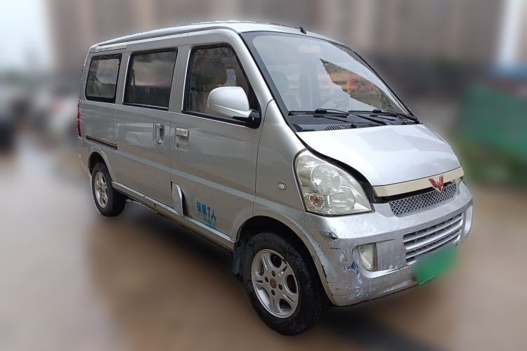 Used Wuling Rongguang  Front Right 45 Deg