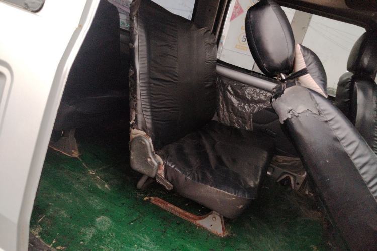 Used Wuling Rongguang 2012 1.2L Extended Basic Version LJY Left Rear Seat