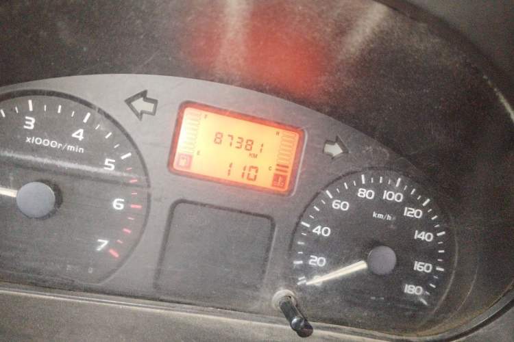 Used Wuling Rongguang 2012 1.2L Extended Basic Version LJY Odometer Close Up