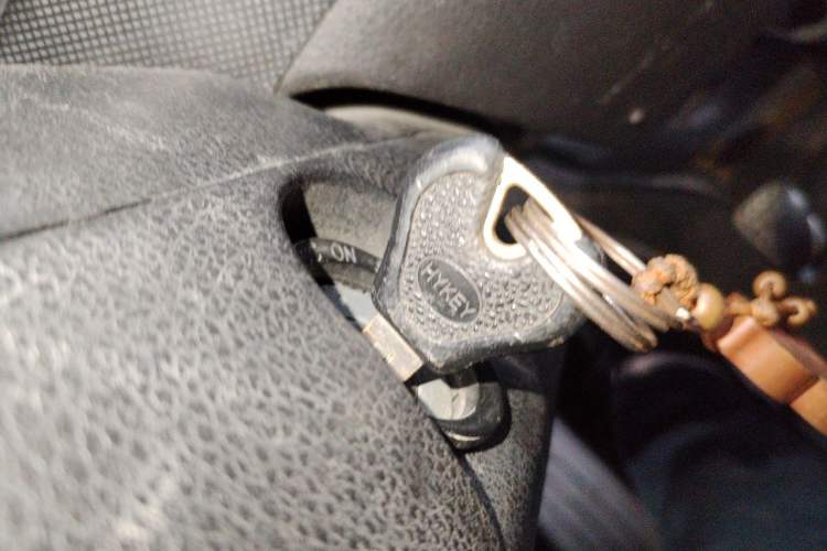 Used Wuling Rongguang 2012 1.2L Extended Basic Version LJY Vehicle Key