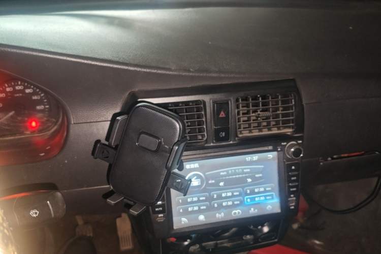 Used Wuling Rongguang 2012 1.5L Extended Basic Version Audio And AC Panel