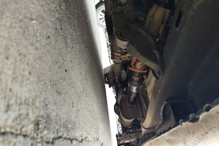 Used Wuling Rongguang 2012 1.5L Extended Basic Version Chassis Front Left