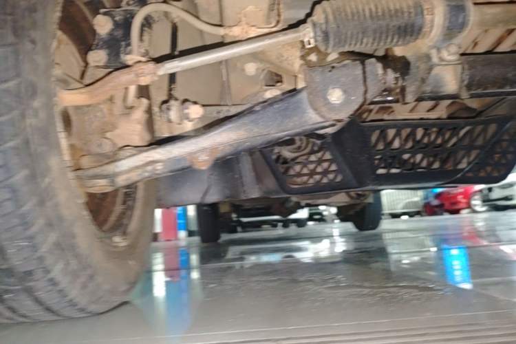 Used Wuling Rongguang 2012 1.5L Extended Basic Version Chassis Front Right