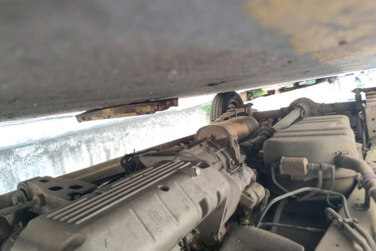 Used Wuling Rongguang 2012 1.5L Extended Basic Version Chassis Front Right